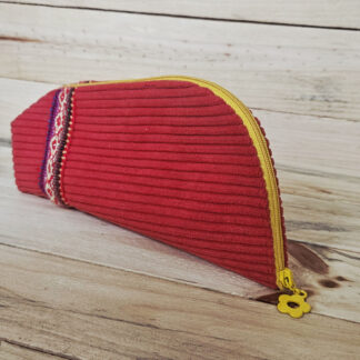 Trousse éventail rouge en velours côtelé avec fermeture éclair jaune